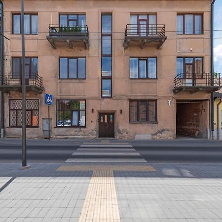 White 1 Bd Old Town Apartment By Hostlovers Каунас Екстериор снимка
