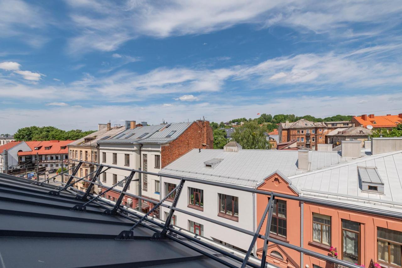 White 1 Bd Old Town Apartment By Hostlovers Каунас Екстериор снимка